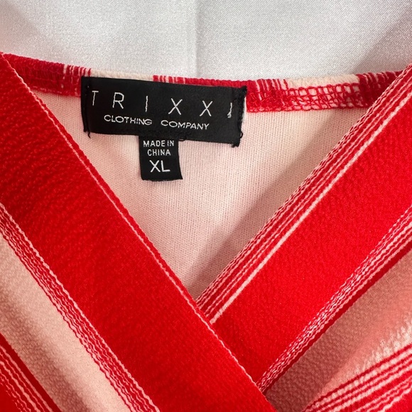 Red and White Womens Adjustable Strap Lined Romper Size XL - Picture 10 of 10